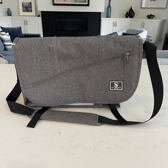 OIWAS Pack the World Waterproof Laptop Messenger Bag Grey + Black Sz OS NWOT - Picture 1 of 13